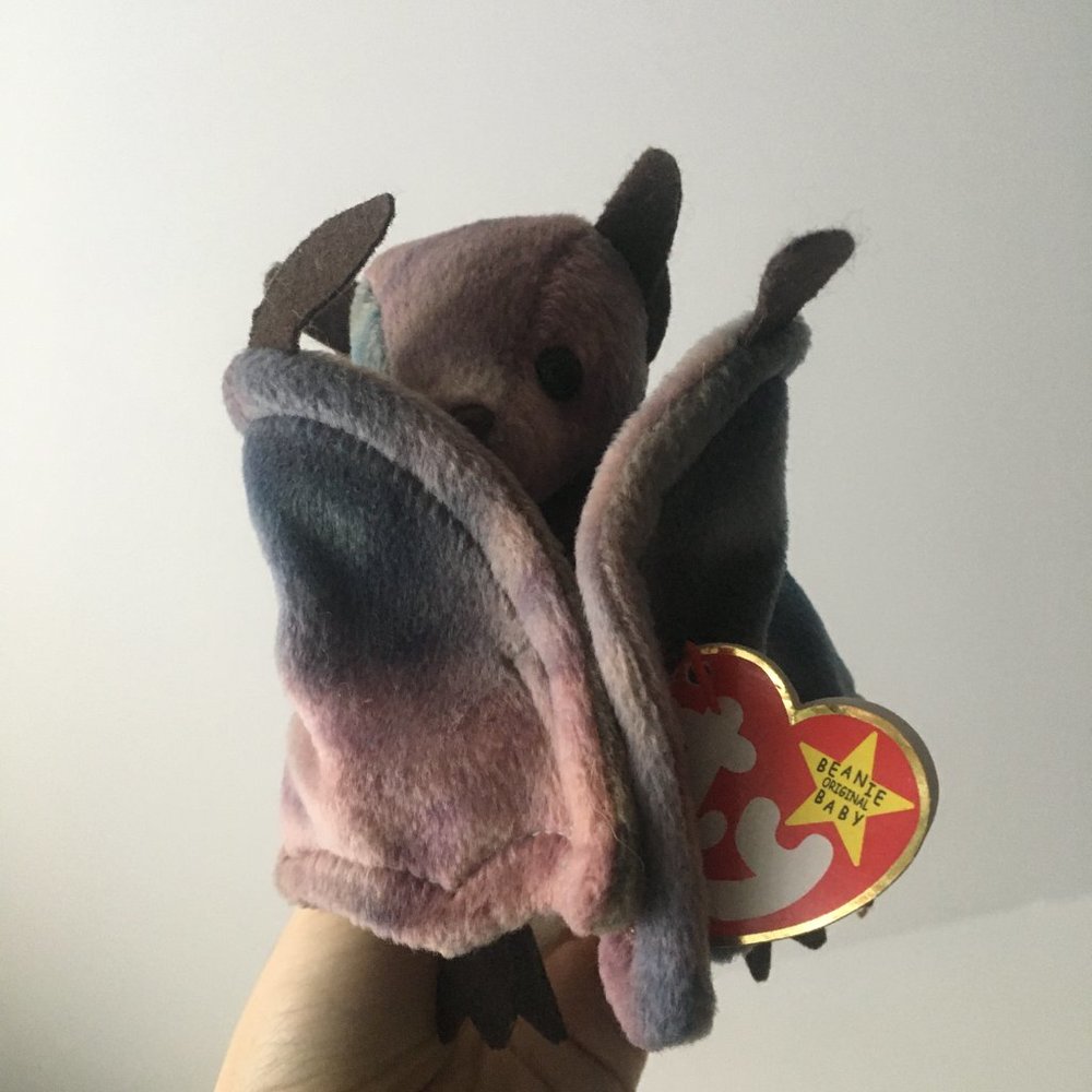 Batty the bat beanie baby 1996 on hang tag 1998 on tush tag